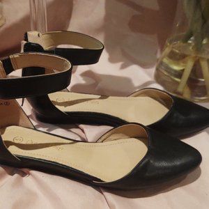 DreamParis Black Backed Flat with Straps